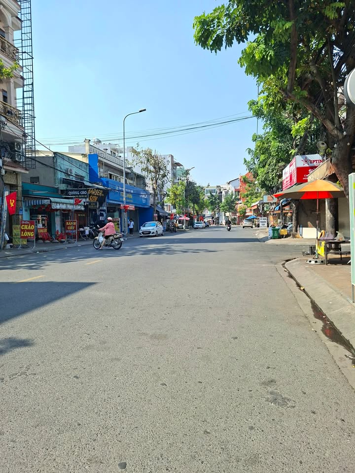 Nhà phố 50m² Trường Chinh, Tân Bình giá 5.1 tỷ - Vị trí đắc địa gần sân bay!