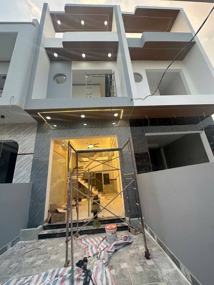 Nhà phố Bình Chuẩn, 72.9m² giá 2.7 tỷ - Sổ hồng riêng, thương lượng nhẹ!