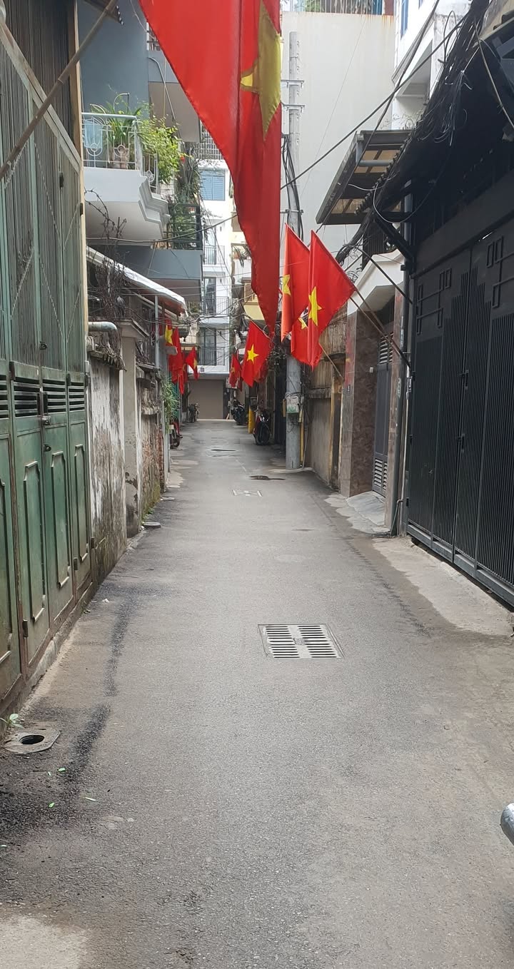 Nhà 5 tầng đường vành đai 2.5, 45m² giá 8 tỷ - Đầu tư sinh lời ngay!