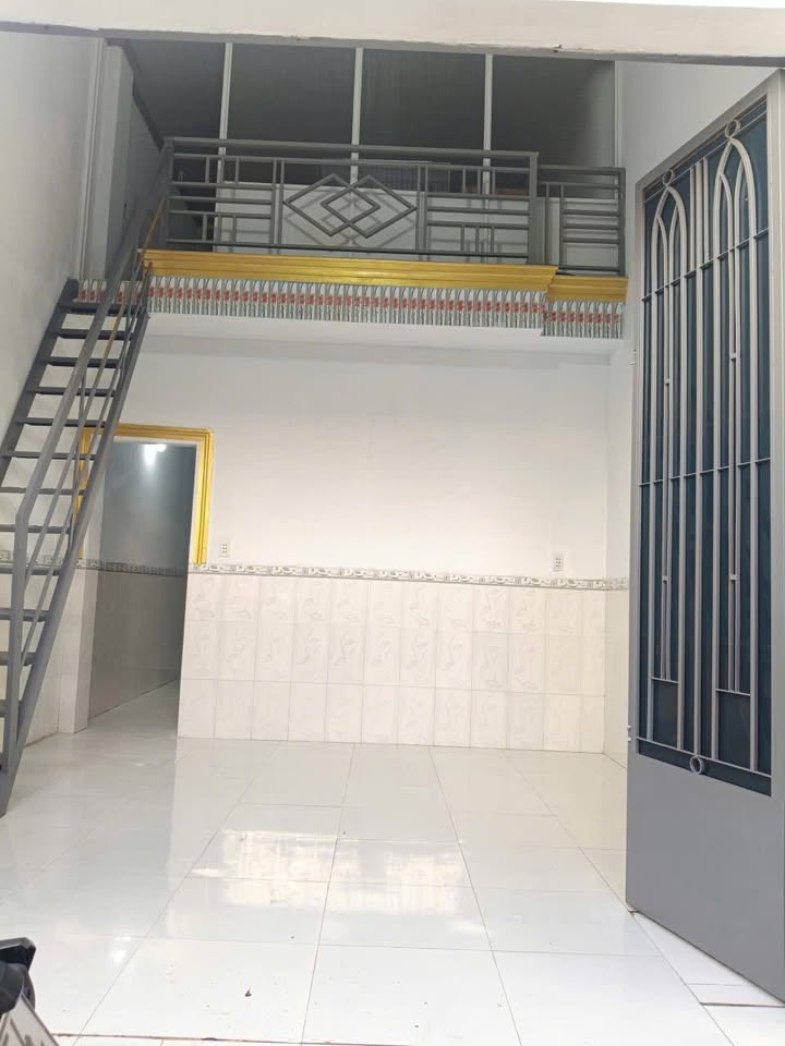 Nhà riêng Phường Long Bình 40m² giá 950 triệu - Gần chợ, trường học!