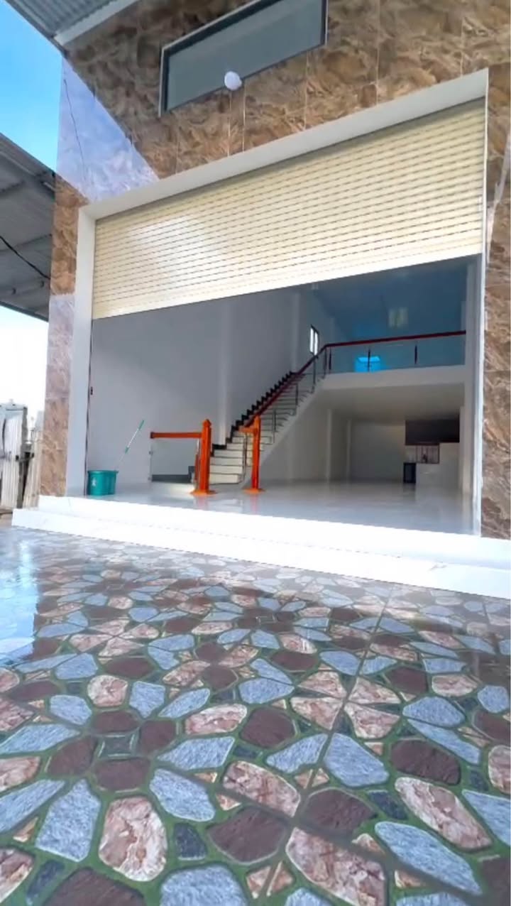 Nhà mới xây tại Quốc lộ 1A, 92m² giá 2 tỷ - Chính chủ, chưa ở!