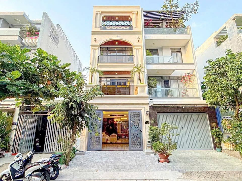 Nhà đẹp KDC Phú Mỹ, Quận 7, 90m² giá 18.9 tỷ - Đón Tết ngay!