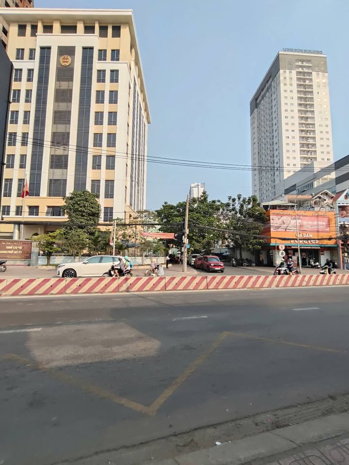 Nhà mặt tiền Huỳnh Tấn Phát Quận 7 1135m² giá 135 tỷ - Cơ hội đầu tư không thể bỏ qua!