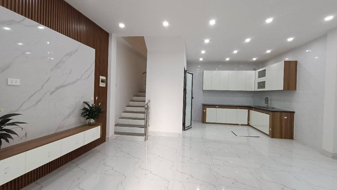 Nhà phố Ngọc Hồi, Thanh Trì 42m² giá 6 tỷ - Gần chợ và trường học!