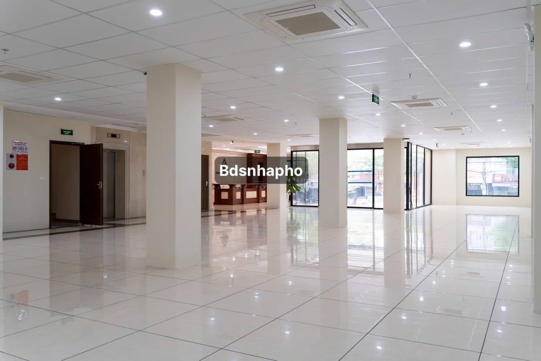 Cho thuê sảnh tầng 1 & 2 tòa nhà văn phòng cao cấp quận Hải Châu - Diện tích lớn, giá tốt!