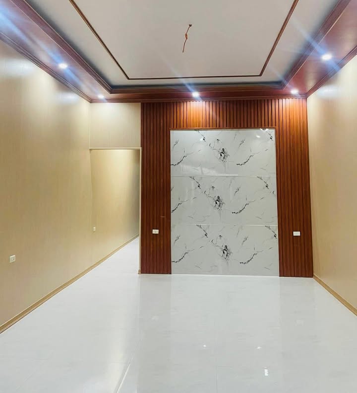 Nhà mặt tiền Đoàn Nhữ Hài, 120.9m² giá 6 tỷ - Vị trí trung tâm thuận lợi!