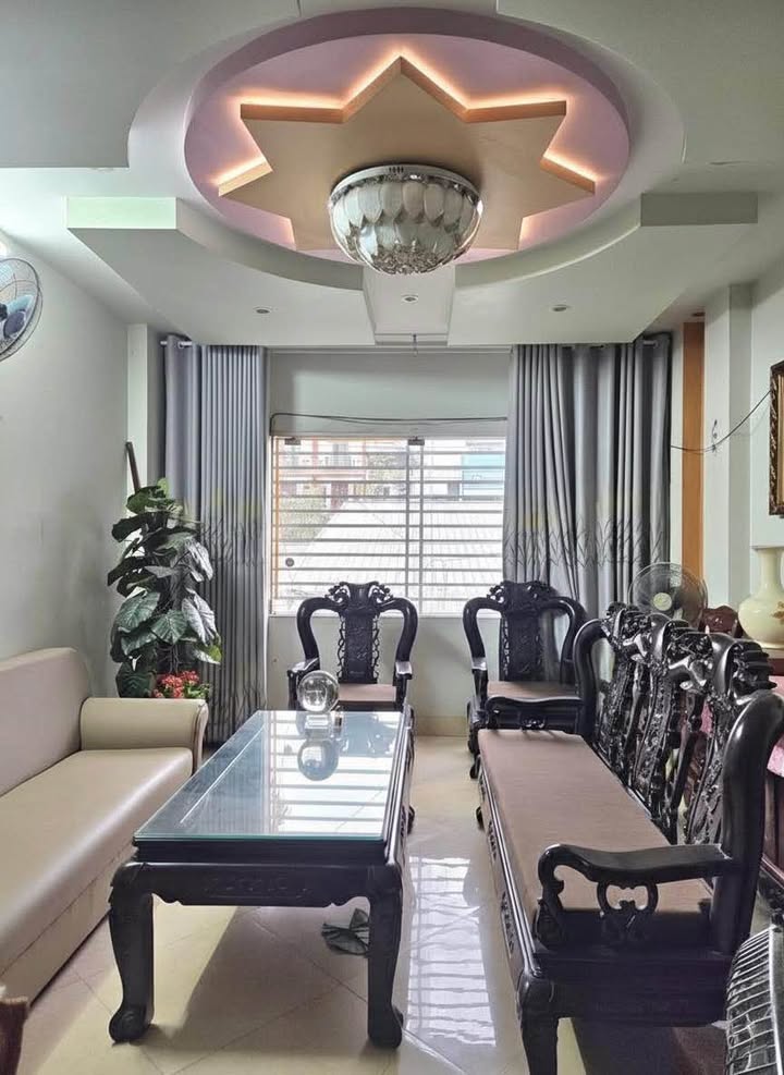 Nhà 3 Tầng Lê Khôi, Phường Lào Cai 80m² giá 3.6 tỷ - Vị trí đắc địa gần trường học!