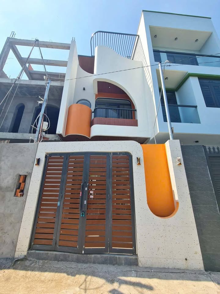 Nhà mới 100% tại KDC Đ. Long Thuận, Quận 9 - Giá 4.99 tỷ, sẵn sàng vào ở!