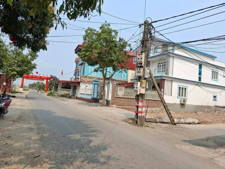 Đất nền mặt tiền 2 mặt phố tại xã Liên Hòa 180m² giá chỉ 2 tỷ - Cơ hội đầu tư hấp dẫn!