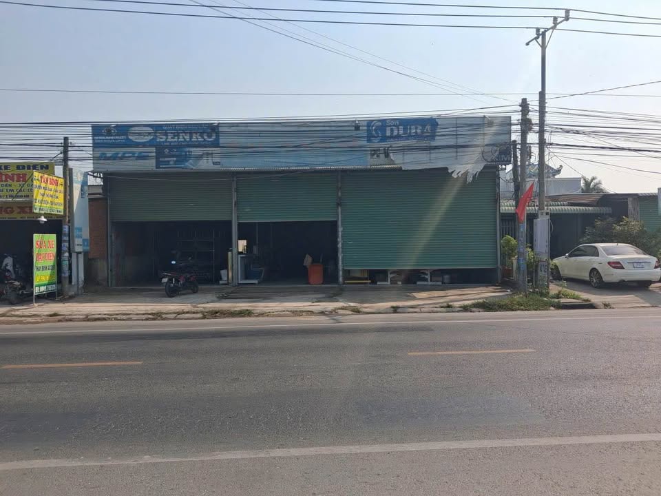 Mặt bằng cho thuê mặt tiền Tỉnh lộ 825, Hòa Khánh Đông, Đức Hòa - 450m² chỉ 15 triệu/tháng!