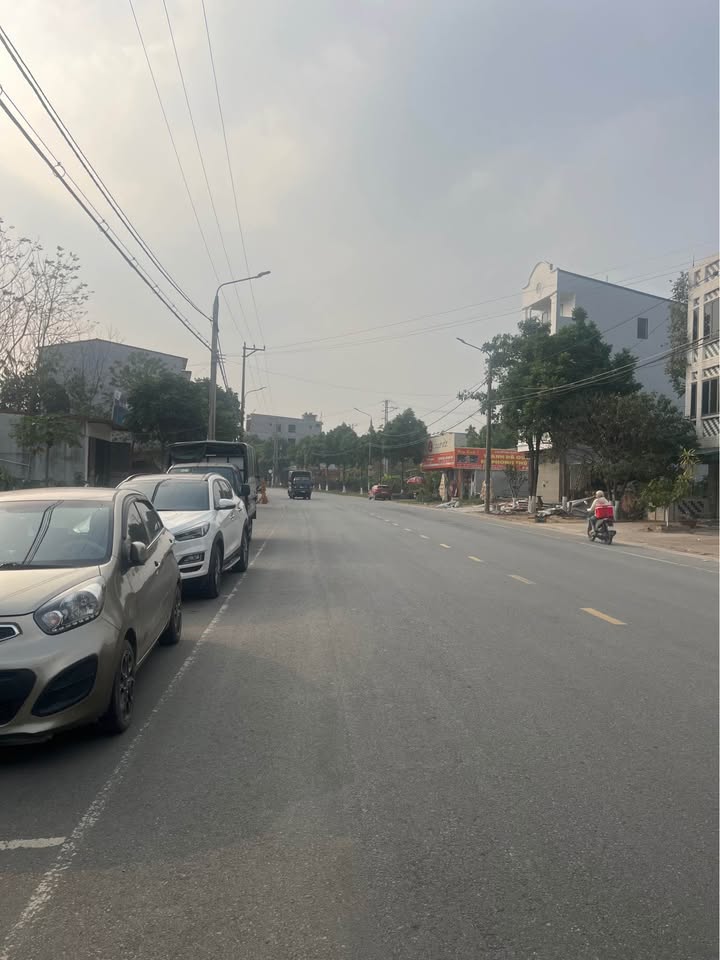 Đất nền kinh doanh sầm uất tại Phường Dữu Lâu 200m² giá 16 tỷ - Sẵn sàng đầu tư!