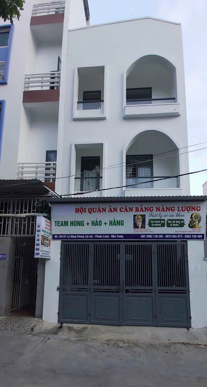 Bán nhà mặt tiền 3 tầng tại Nha Trang 100m² giá 9 tỷ - Đang cho thuê trường mầm non quốc tế