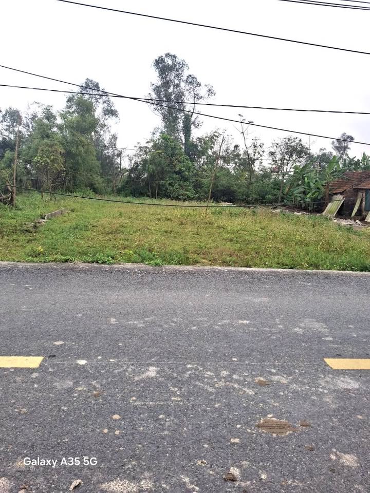 Đất nền Nghi Trung 200m² giá 2.4 tỷ - Đường liên xã rộng 10m