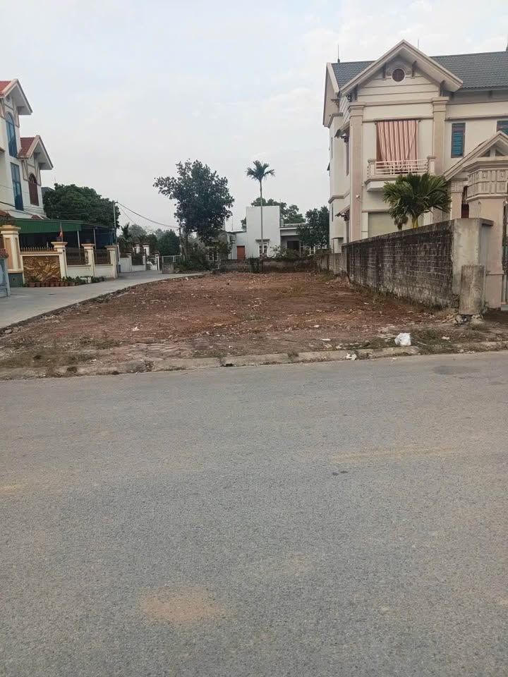 Đất nền 2 mặt đường trục chính Phường Chí Minh 331,6m² giá thỏa thuận - Cơ hội đầu tư tốt!