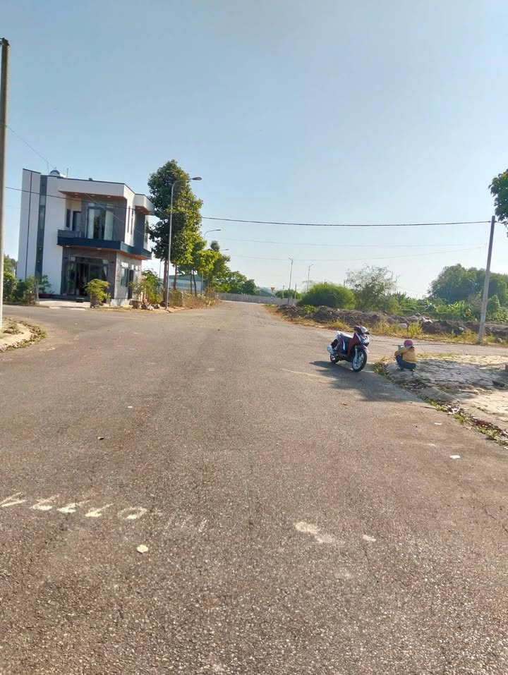 Đất thổ cư 100m² Phường Long Tâm, TP Bà Rịa chỉ 1 tỷ - Bán gấp lô đất đẹp!