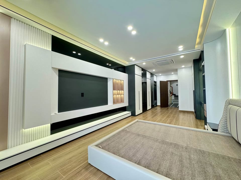 Nhà 7 Tầng Phường An Đồng, Hải Phòng - Sổ đỏ chính chủ, Giá 9.3 tỷ - Full nội thất, thang máy