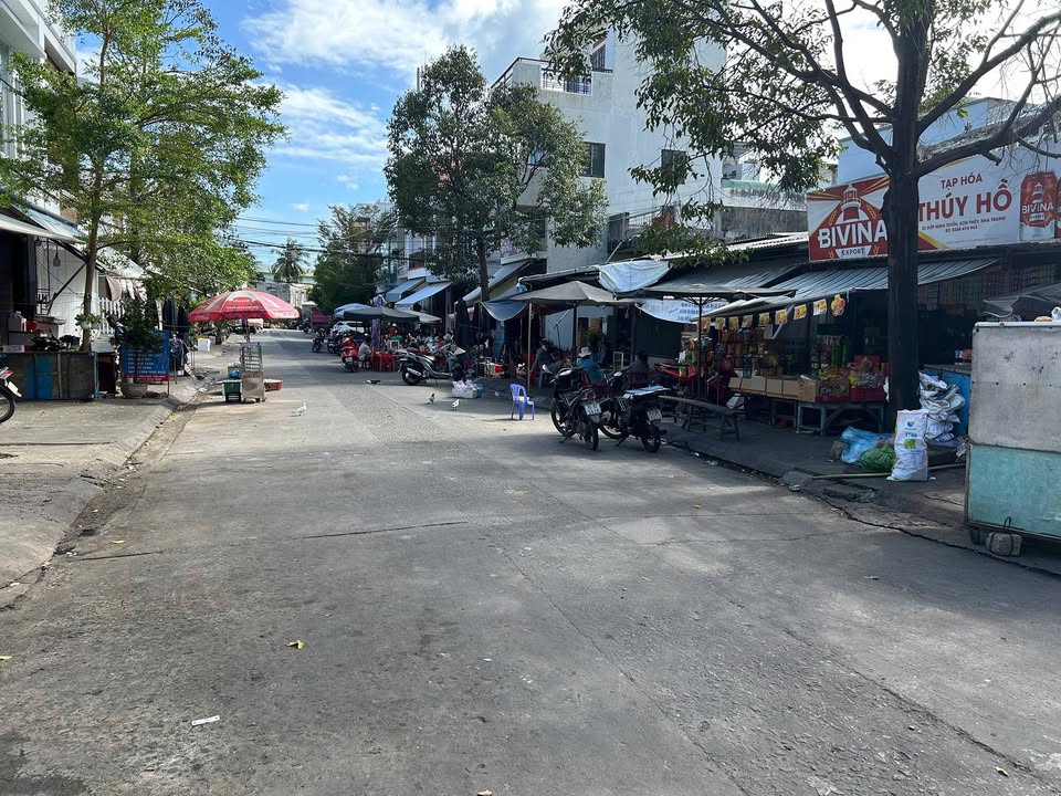 Lô góc mặt tiền chợ Sơn Thủy, Vĩnh Phước Nha Trang 43m² giá 3 tỷ - Kinh doanh thuận lợi!