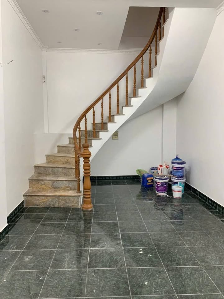 Nhà nhỏ xinh Đường Cát Dài 25m² giá 2,25 tỷ - Trung tâm tiện lợi!