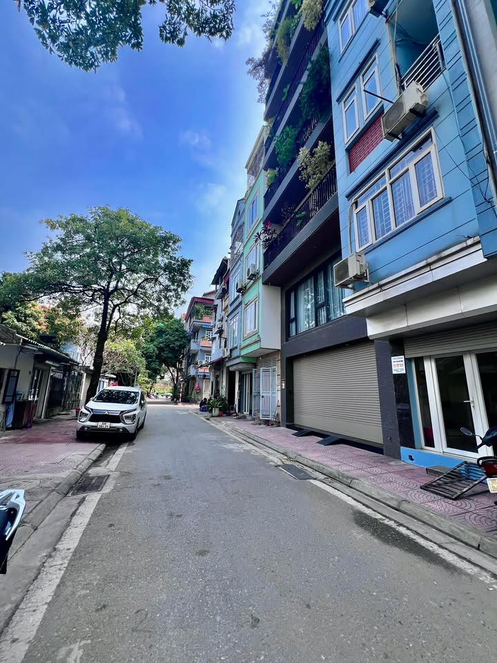 Văn phòng cho thuê tại Tư Đình, Long Biên 66m² - Vị trí siêu đẹp, sổ đỏ chính chủ!