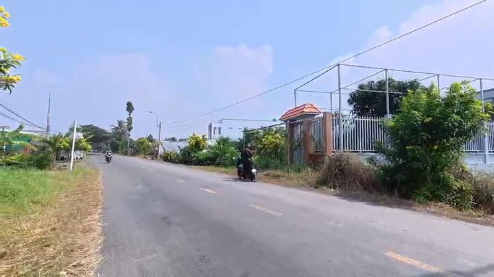 Bán gấp FrontHouse mặt tiền Cao Thị Mai, Bình Trinh Đông, 200m² chỉ 1.29 tỷ - Kinh doanh thuận lợi!