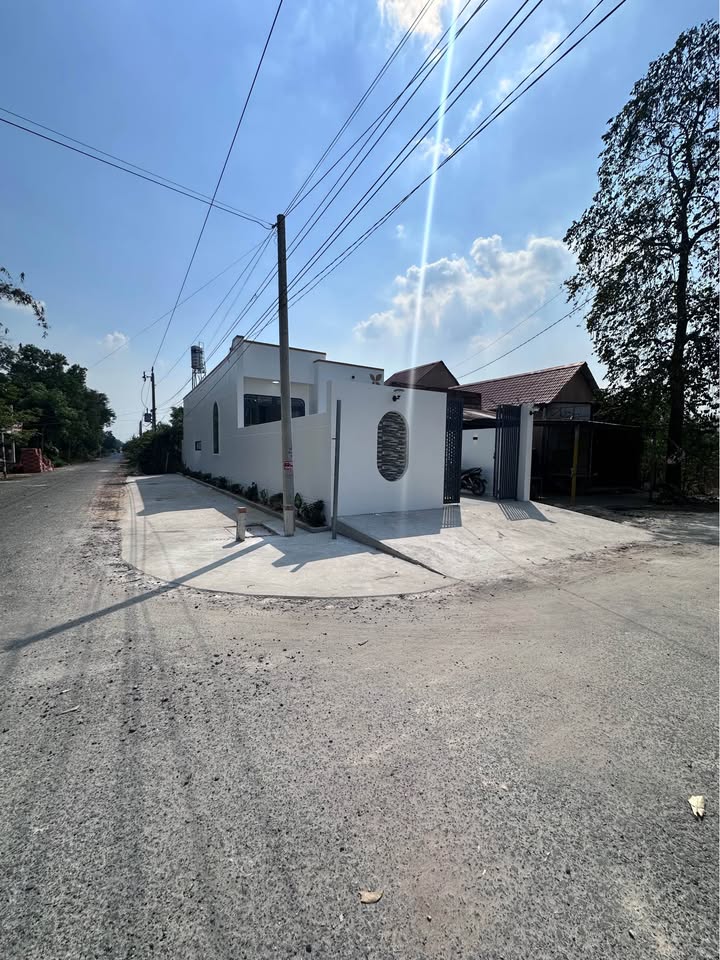 Nhà 3 Phòng Ngủ Hẻm 24 Ngô Quyền, 70m² chỉ 1.49 tỷ - Góc 2 mặt tiền tiện lợi!