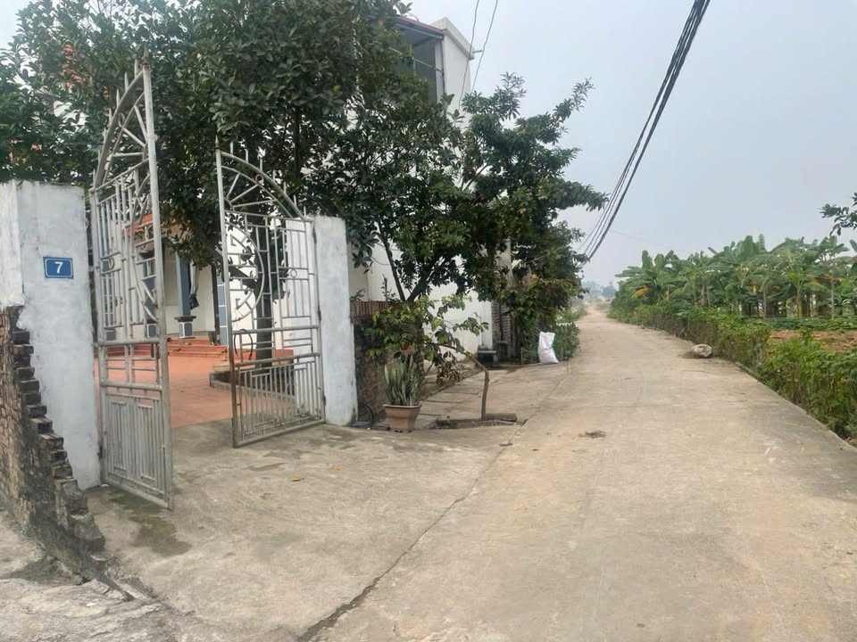 Lô đất Phú Châu 150m² giá chỉ 1x triệu/m² - Mặt tiền 14m rộng rãi!