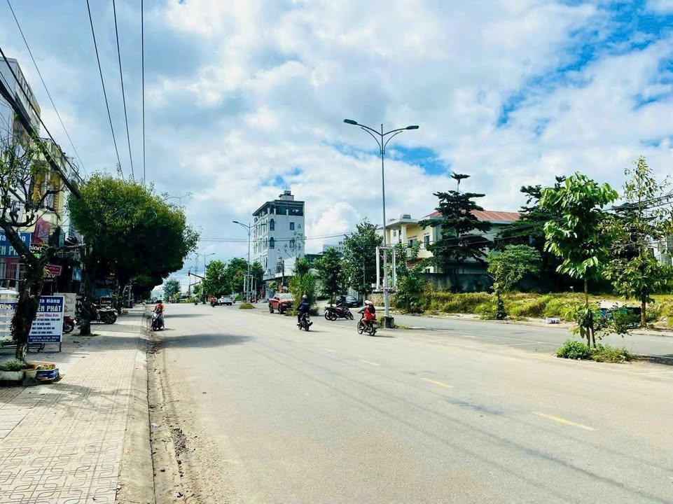 Đất mặt tiền đường Hà Giang, Bảo Lộc 132m² giá 13.5 tỷ - Cơ hội đầu tư hấp dẫn!