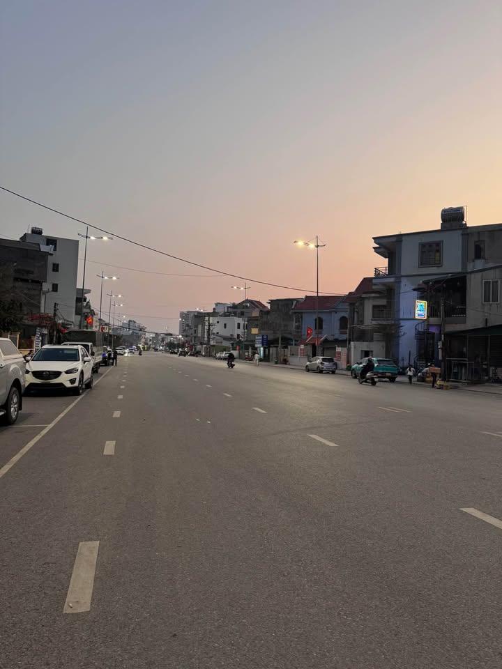 Nhà mặt đường Trần Quốc Nguyễn, Hạ Long 46m² giá 5 tỷ - Kinh doanh sầm uất!