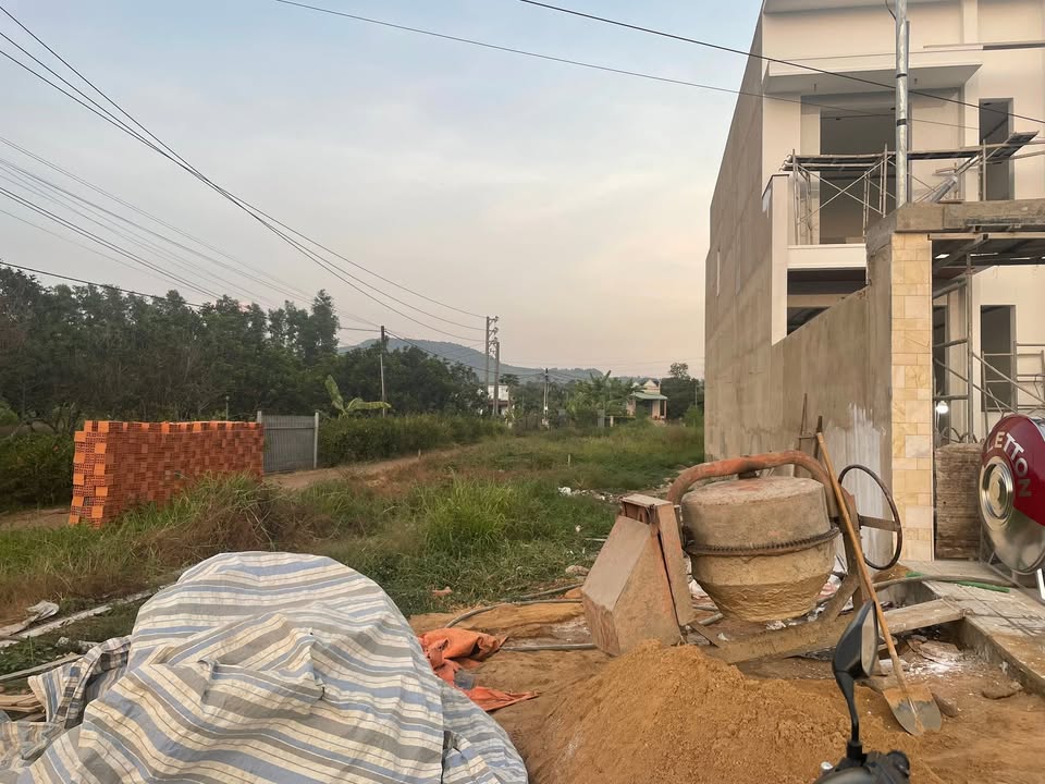 Đất thổ cư mặt tiền đường Bàu Hàm 180m² giá 1.2 tỷ - Sổ riêng chính chủ!