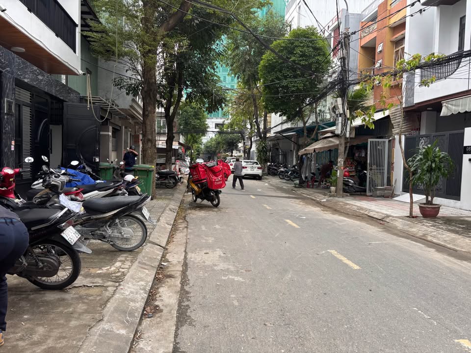 Bán đất 3 mặt tiền đường Sông Thăng Long, quận Cẩm Lệ, 111m² giá chỉ 3 tỷ - Sổ đỏ chính chủ!