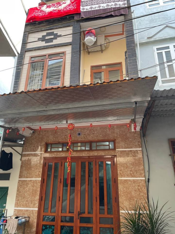 Nhà 3 tầng tổ 21, phường Tân Quang, TP Tuyên Quang 52m² giá 2.8 tỷ - Sẵn sàng ở ngay!