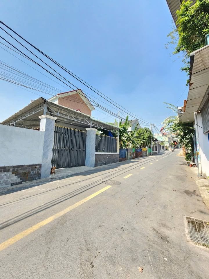 Đất thổ cư 139m² tại Dĩ An, giá 3.5 tỷ - Đường thông thuận lợi!