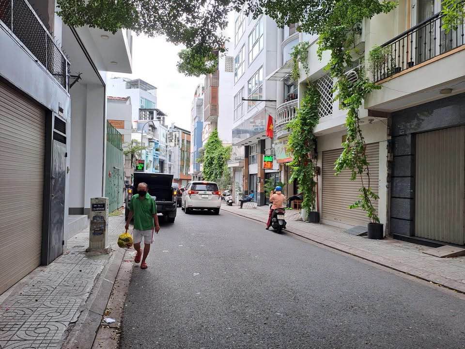 Nhà mặt tiền Nguyễn Phi Khanh, Quận 1, 62m² - Kinh doanh đắc địa, lợi nhuận 420 triệu/năm!