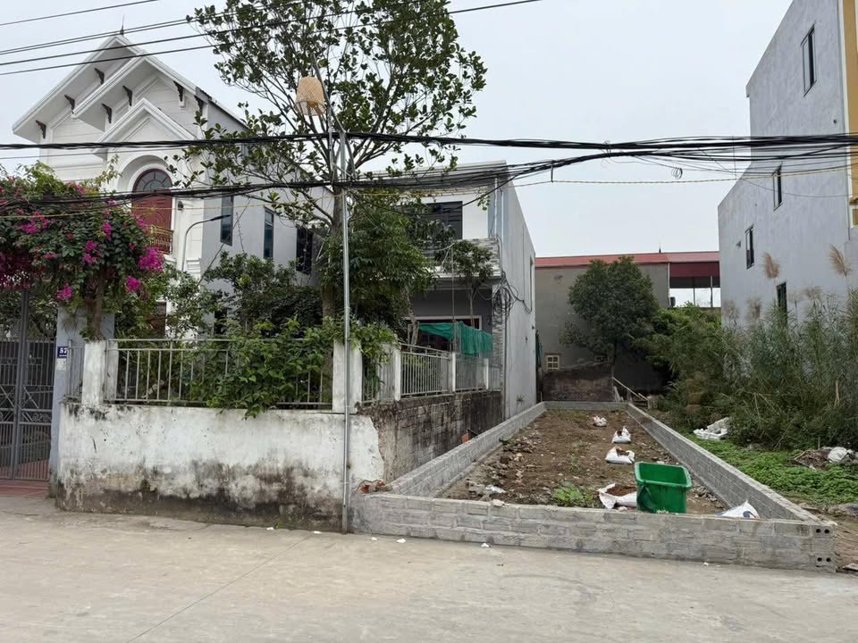 Đất mặt đường Bình Minh, Hồng Vân 100m² giá 8x triệu - Tiềm năng tăng giá tốt!