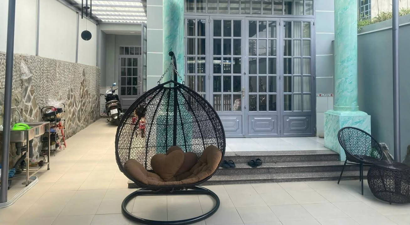 Nhà phố 6,2m mặt tiền đường TTN05, quận 12, giá 12 tỷ - Cơ hội vàng cho nhà đầu tư!