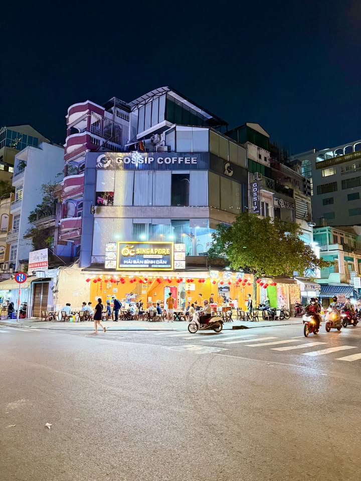 Nhà mặt tiền đường Cô Giang, Q1, 45m² giá 35 tỷ - Vị trí đắc địa, dễ dàng kinh doanh!