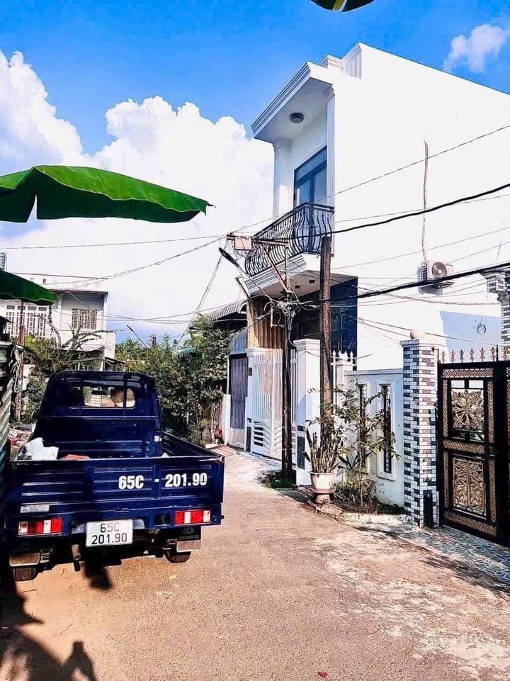 Nhà lầu góc 2 mặt tiền tại Bình Thủy, 29m² giá 1.55 tỷ - Sổ hồng thổ cư 100%!