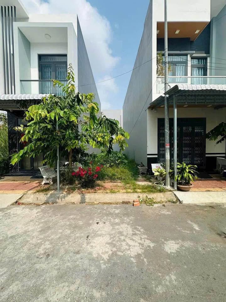 Đất nền đường C9 Phú An 62m² giá 1.88 tỷ - Vị trí đắc địa thuận lợi!