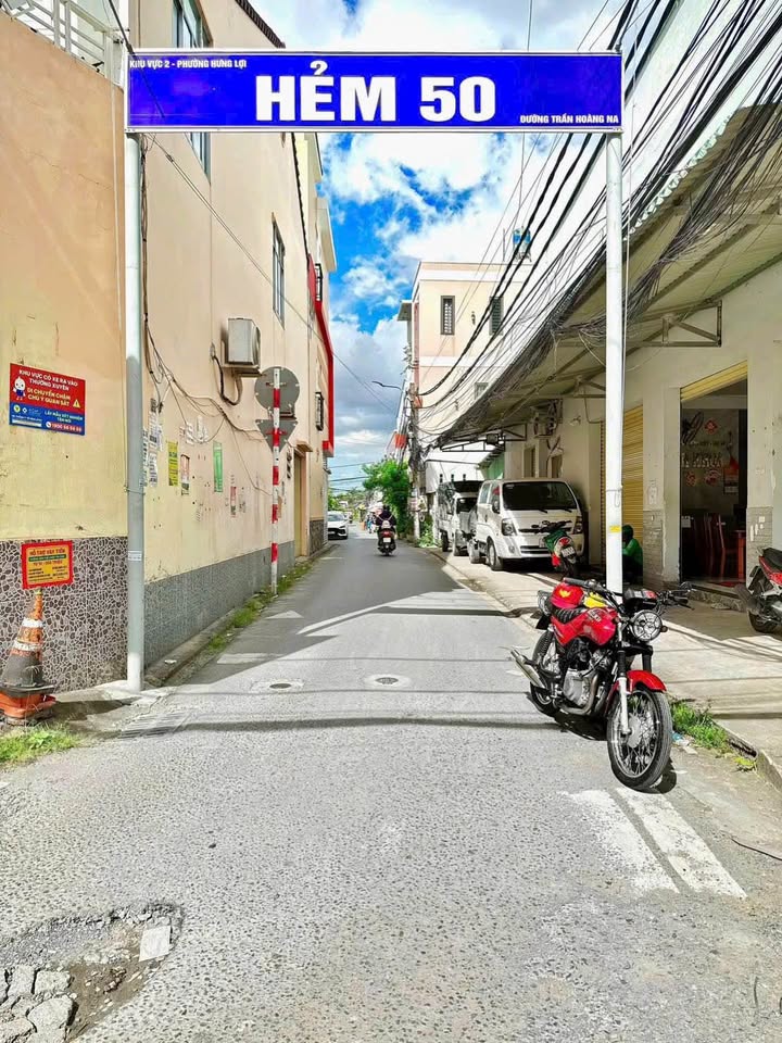 Nhà lầu mới đẹp Trần Hoàng Na 50m² giá 2.6 tỷ - Ô tô vào tận nhà!