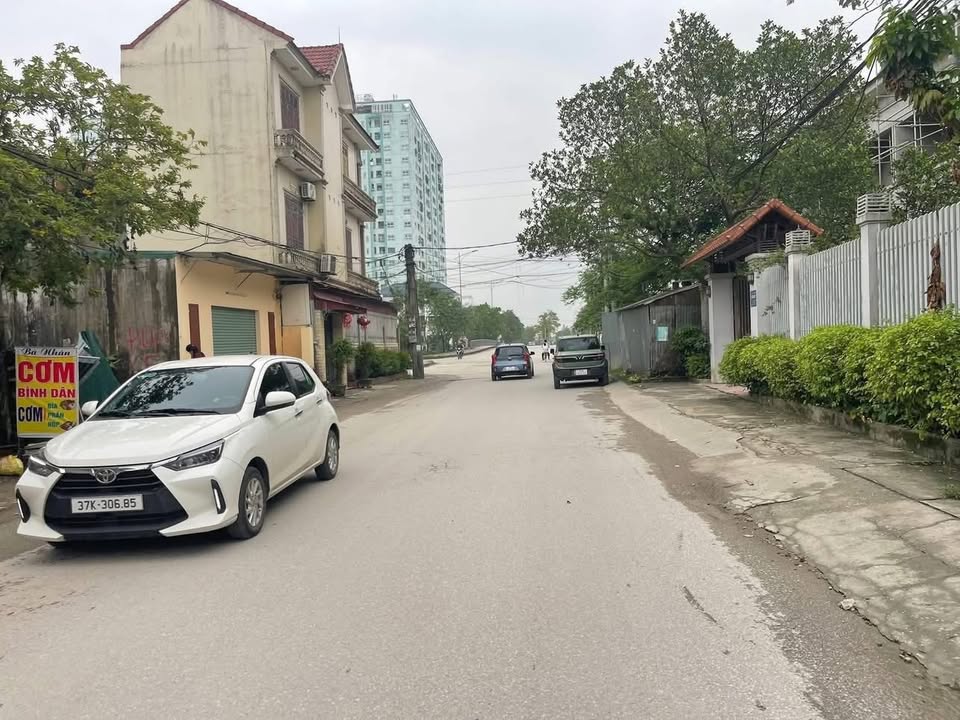 Bán đất mặt đường Hồ Hán Thương, TP Vinh 77m² giá 5 tỷ - Đầu tư sinh lời tốt!