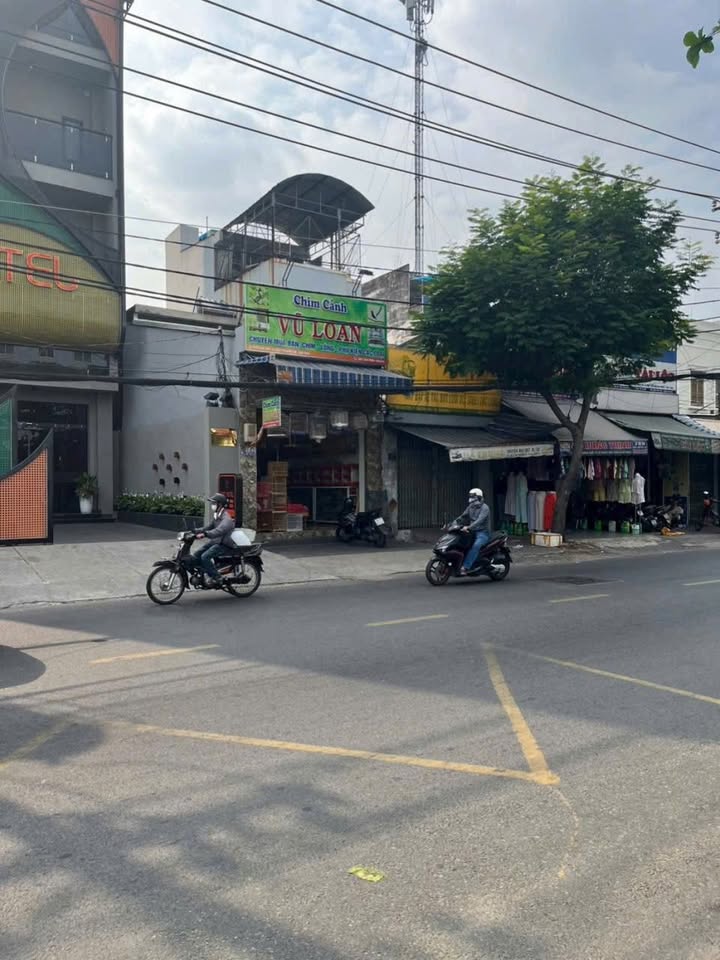 Bán nhà mặt tiền Đỗ Đức Dục, Quận Tân Phú, 72m² giá 9.1 tỷ - Vị trí kinh doanh sầm uất!