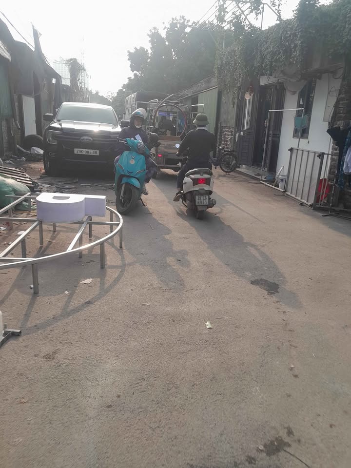 Nhà phố Tứ Liên, Quận Tây Hồ 260m² giá thỏa thuận - Vị trí đẹp, ô tô tránh nhau