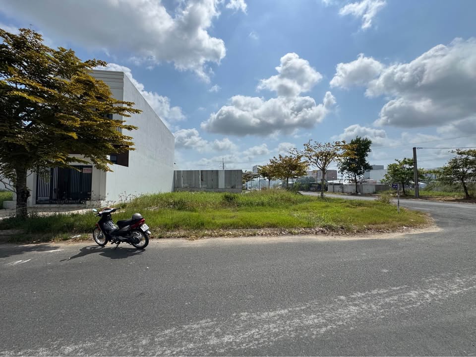 Đất nền KDC Phường Tân Xuyên 100m² giá 900 triệu - Xây dựng ngay không cần san lấp!