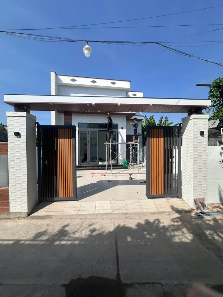 Nhà đẹp 3PN Thị trấn Phước Hải 94m² giá 2.15 tỷ - Tiện nghi gần chợ và bến xe