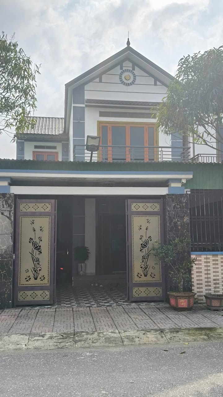 Nhà đẹp Phường Chánh Lộ, Quảng Ngãi 160m² giá 3 tỷ - Sẵn sàng vào ở ngay!