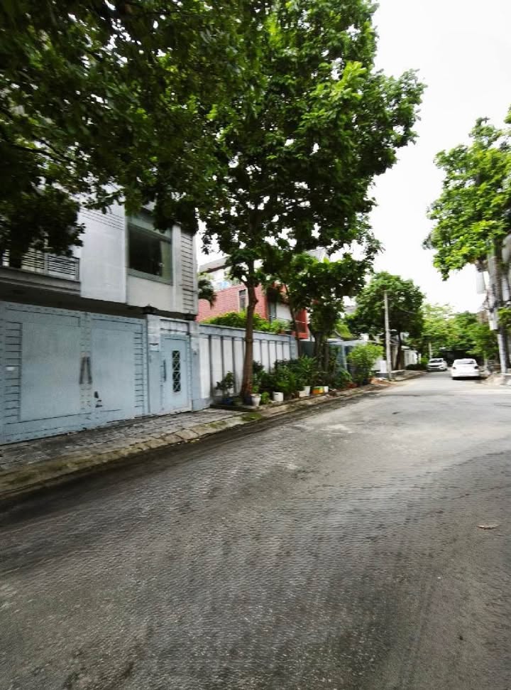 Biệt thự 4 tầng Phú Nhuận 240m² giá thỏa thuận - Không gian sống lý tưởng!