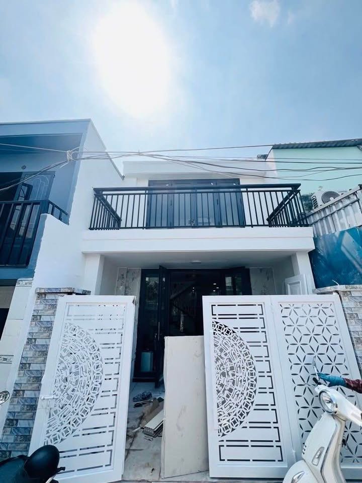 Nhà mới 2 tầng tại đường Lê Văn Lương, Nhà Bè, 49m² giá 3.7 tỷ - Sẵn sàng đón Tết!