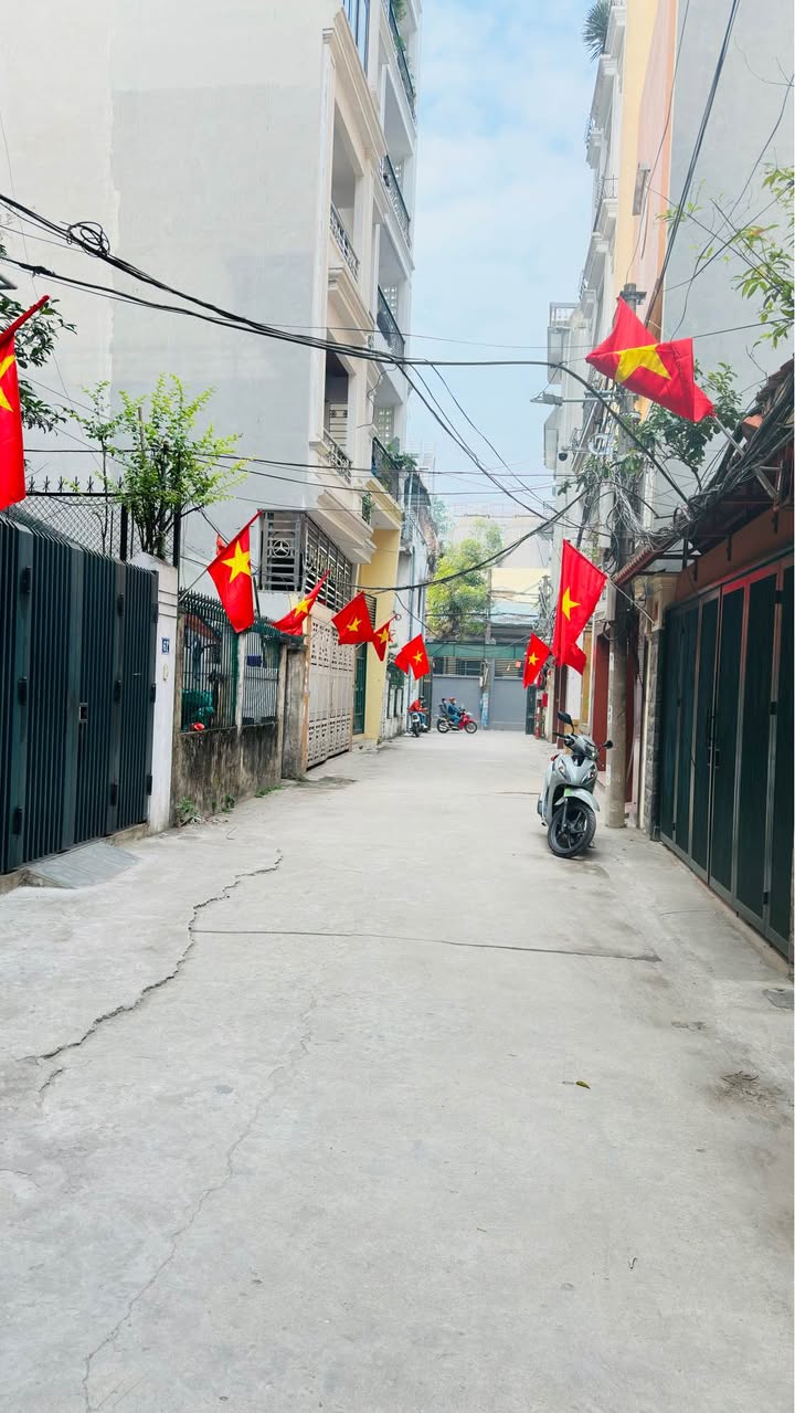 Đất nền Nghĩa Đô Cầu Giấy 96m² giá 23.85 tỷ - Sổ đỏ chính chủ, xây dựng ngay!