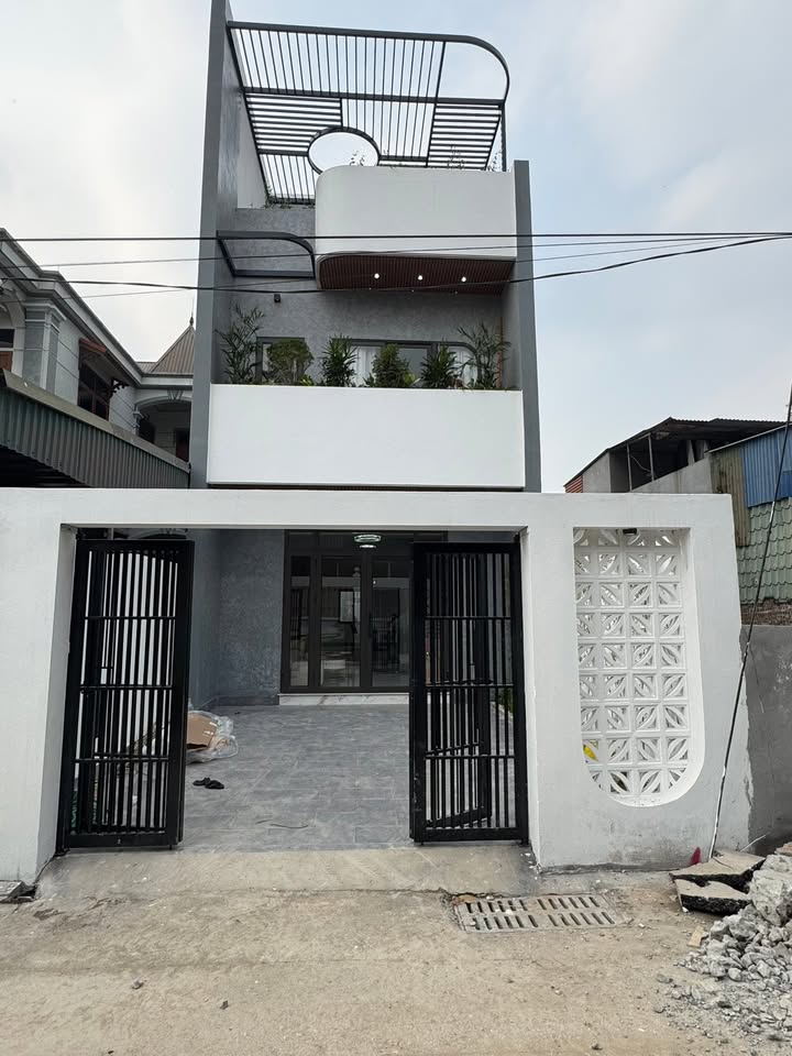 Nhà riêng 3 tầng tại Định Trung 100m² giá 3.8 tỷ - Sẵn sàng đón Tết!