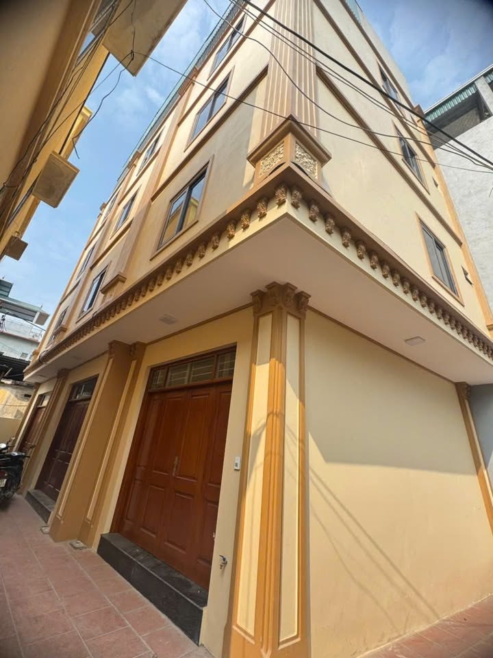 Nhà đẹp 65 Bắc Lãm, 31m² giá 6 tỷ - Lô góc, ô tô gần bên!